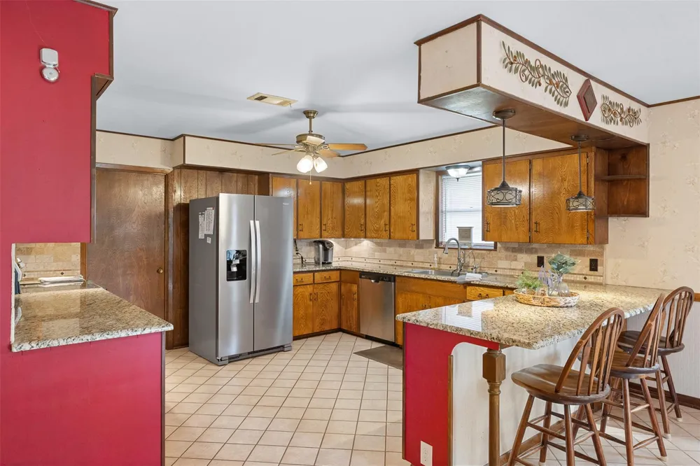 1273 Highway 90a W Sheridan, TX 77475