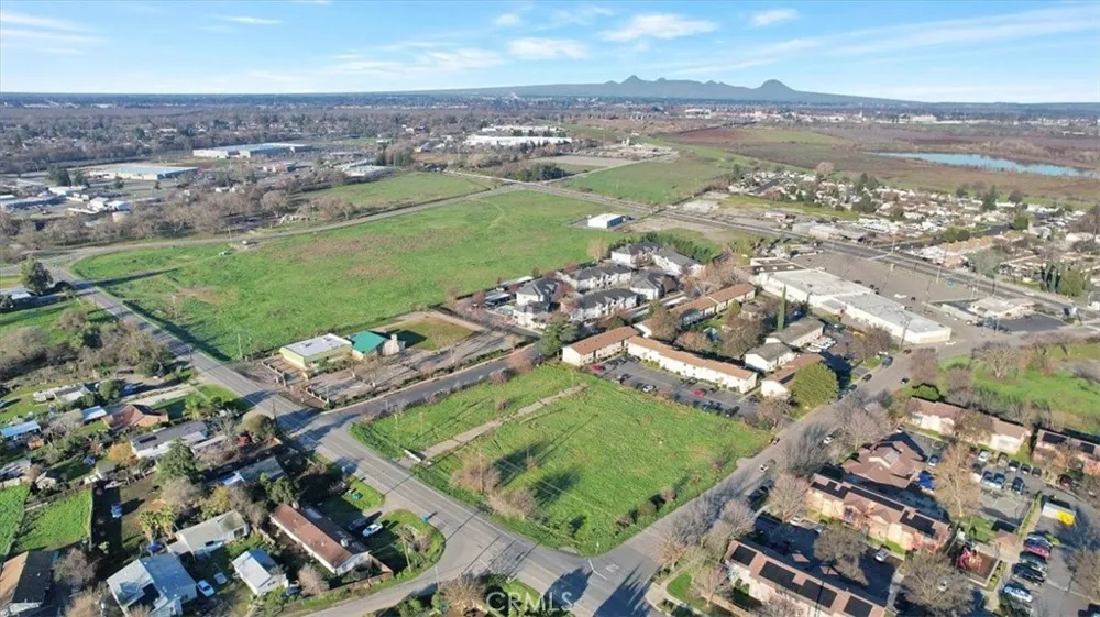 1499 Hammonton Smartville Marysville, CA 95901