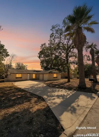 106 Woodview