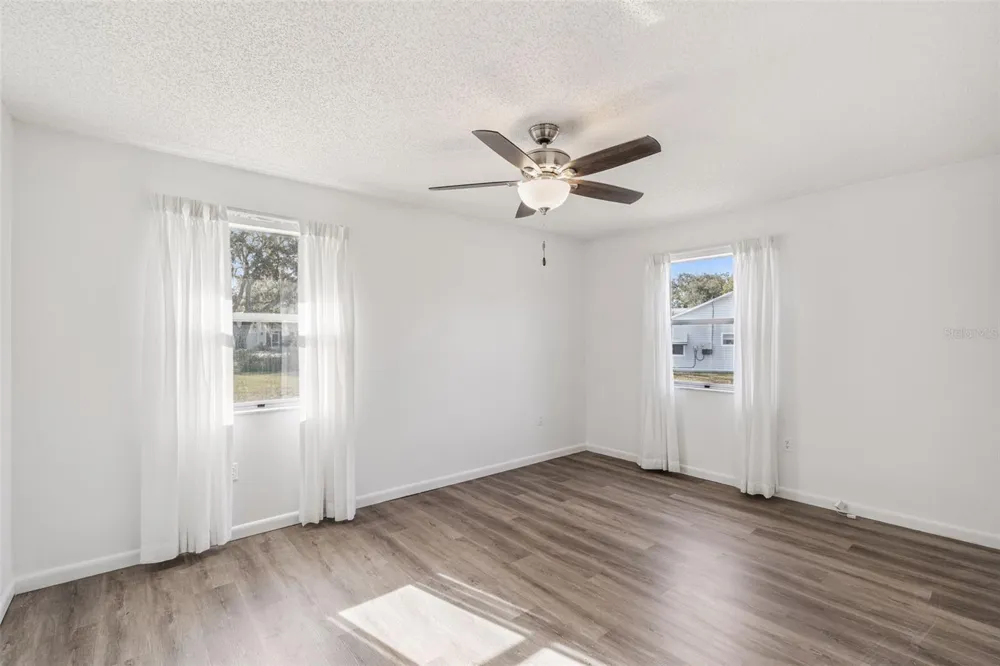 1409 NEW ABBEY AVENUE Leesburg, FL 34788