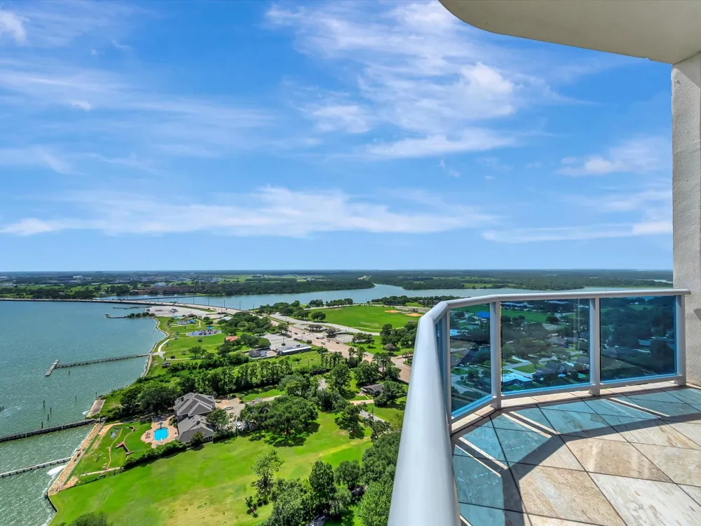 4821 Nasa Parkway #23W Seabrook, TX 77586