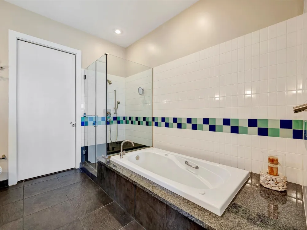 4821 Nasa Parkway #23W Seabrook, TX 77586