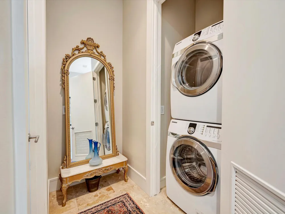 4821 Nasa Parkway #23W Seabrook, TX 77586