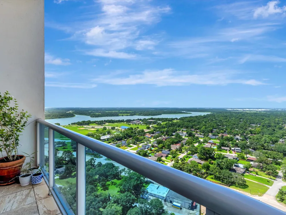 4821 Nasa Parkway #23W Seabrook, TX 77586