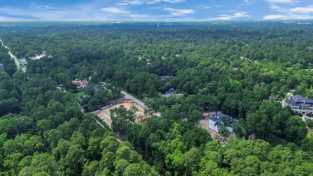 22 Majestic Falls Drive Kingwood, TX 77339