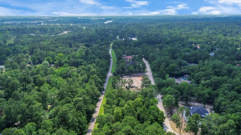 22 Majestic Falls Drive Kingwood, TX 77339