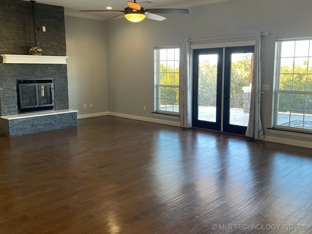 1120 E St Andrews Circle Cushing, OK 74023