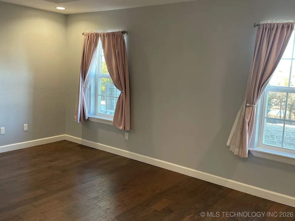 1120 E St Andrews Circle Cushing, OK 74023