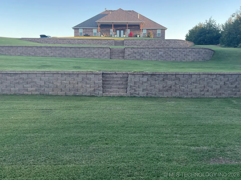 1120 E St Andrews Circle Cushing, OK 74023