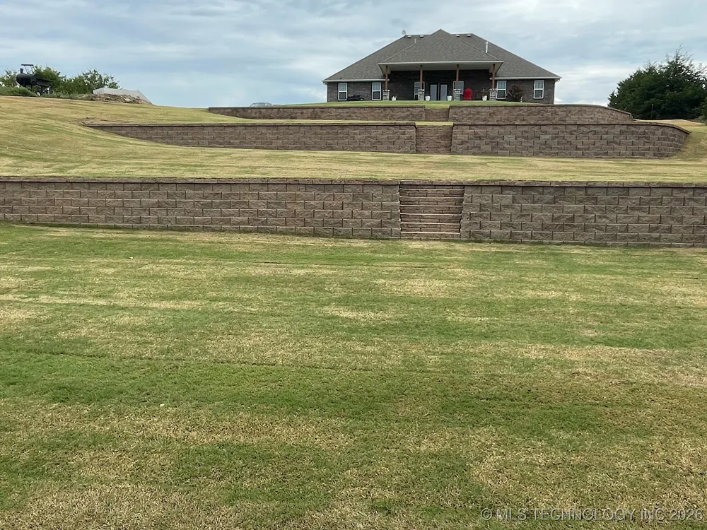 1120 E St Andrews Circle Cushing, OK 74023