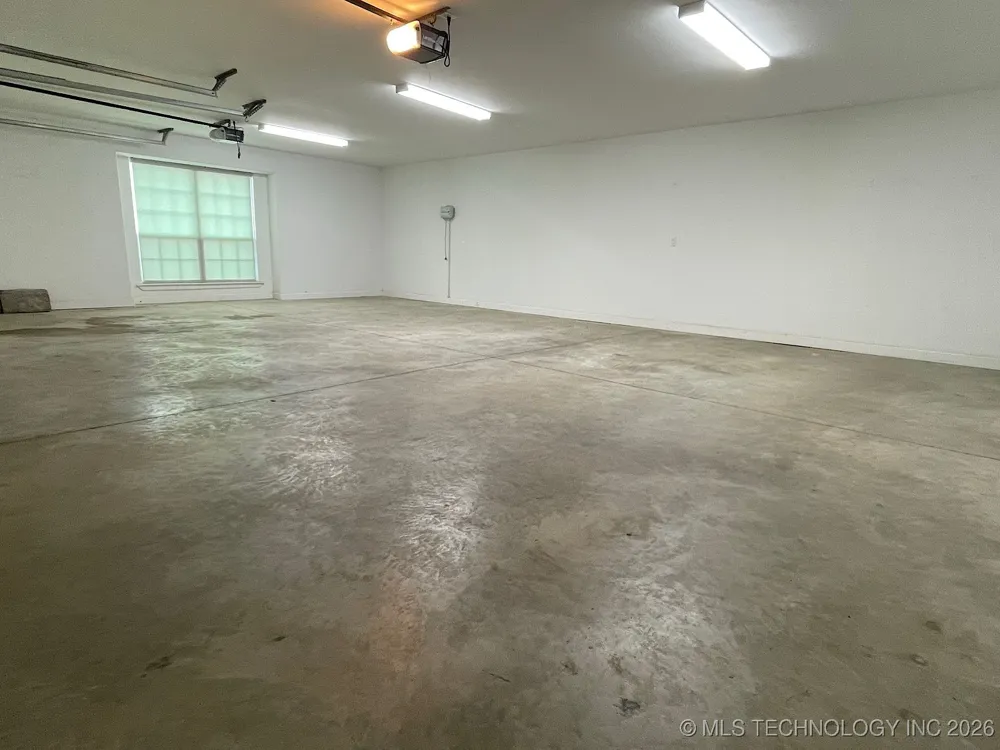 1120 E St Andrews Circle Cushing, OK 74023