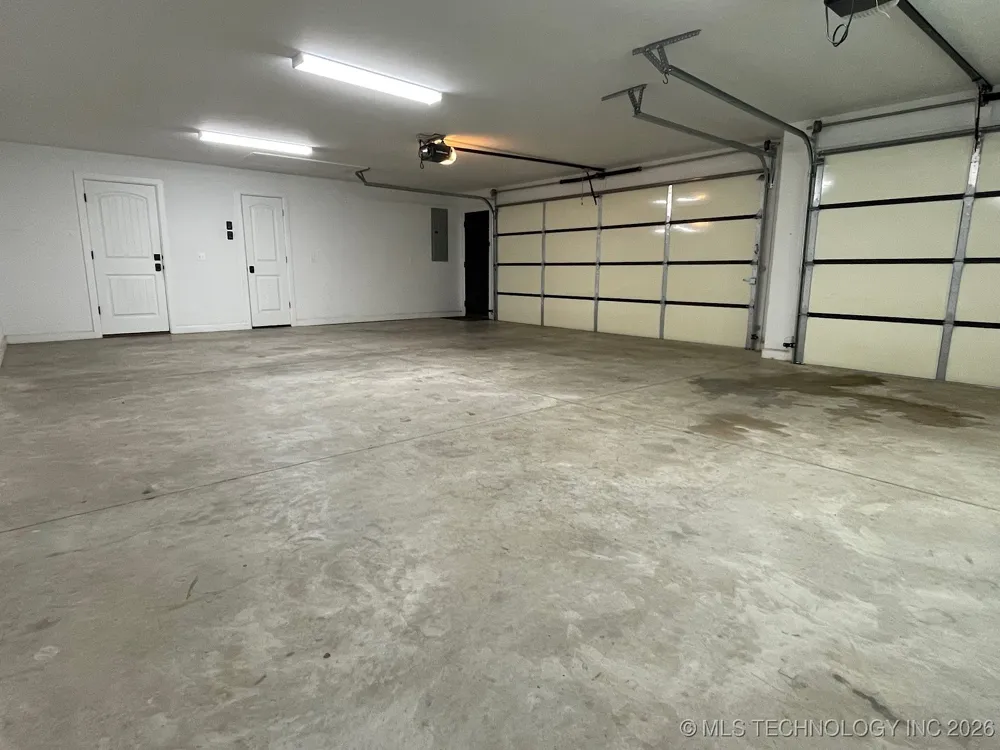 1120 E St Andrews Circle Cushing, OK 74023