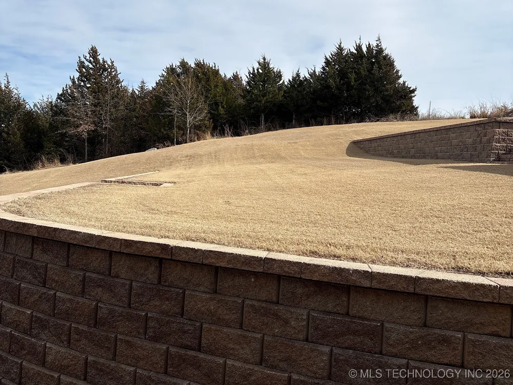 1120 E St Andrews Circle Cushing, OK 74023