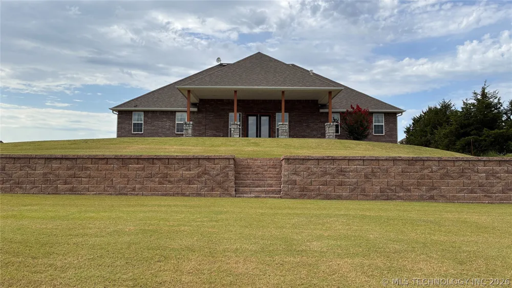1120 E St Andrews Circle Cushing, OK 74023