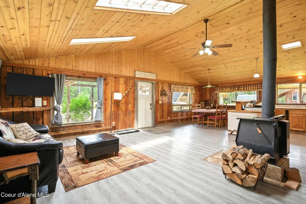 475 Old Range Road Clark Fork, ID 83811