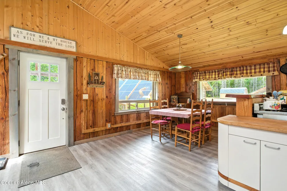 475 Old Range Road Clark Fork, ID 83811