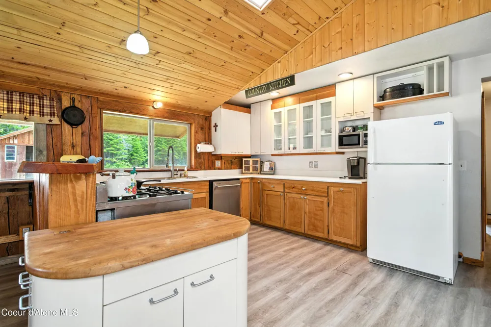 475 Old Range Road Clark Fork, ID 83811