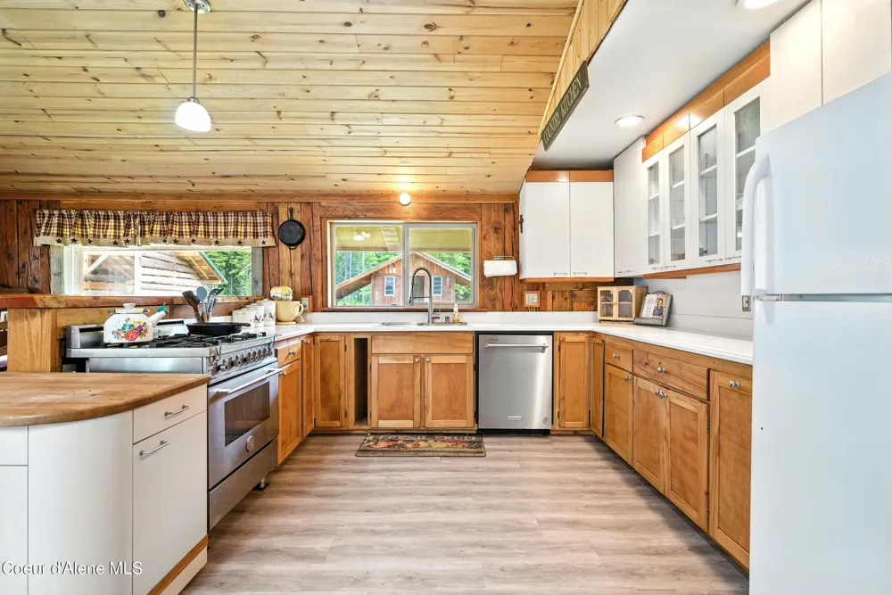 475 Old Range Road Clark Fork, ID 83811