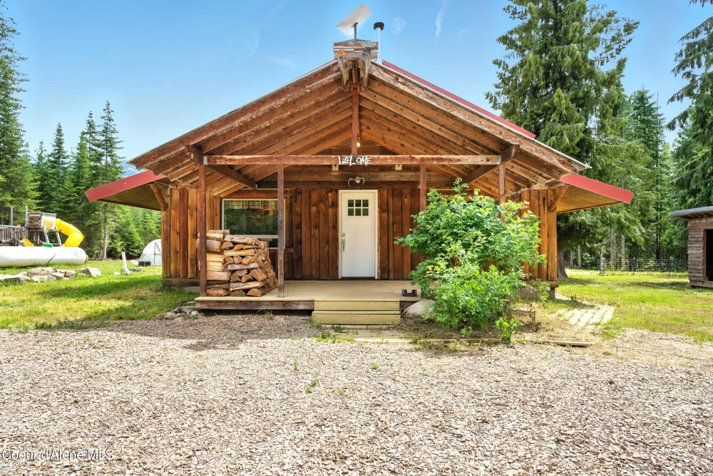 475 Old Range Road Clark Fork, ID 83811