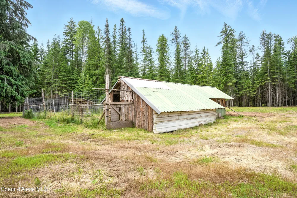 475 Old Range Road Clark Fork, ID 83811