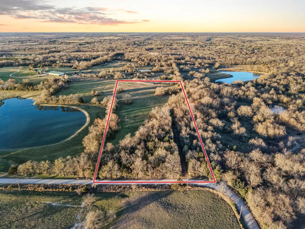 County Road 4618 Wolfe City, TX 75496