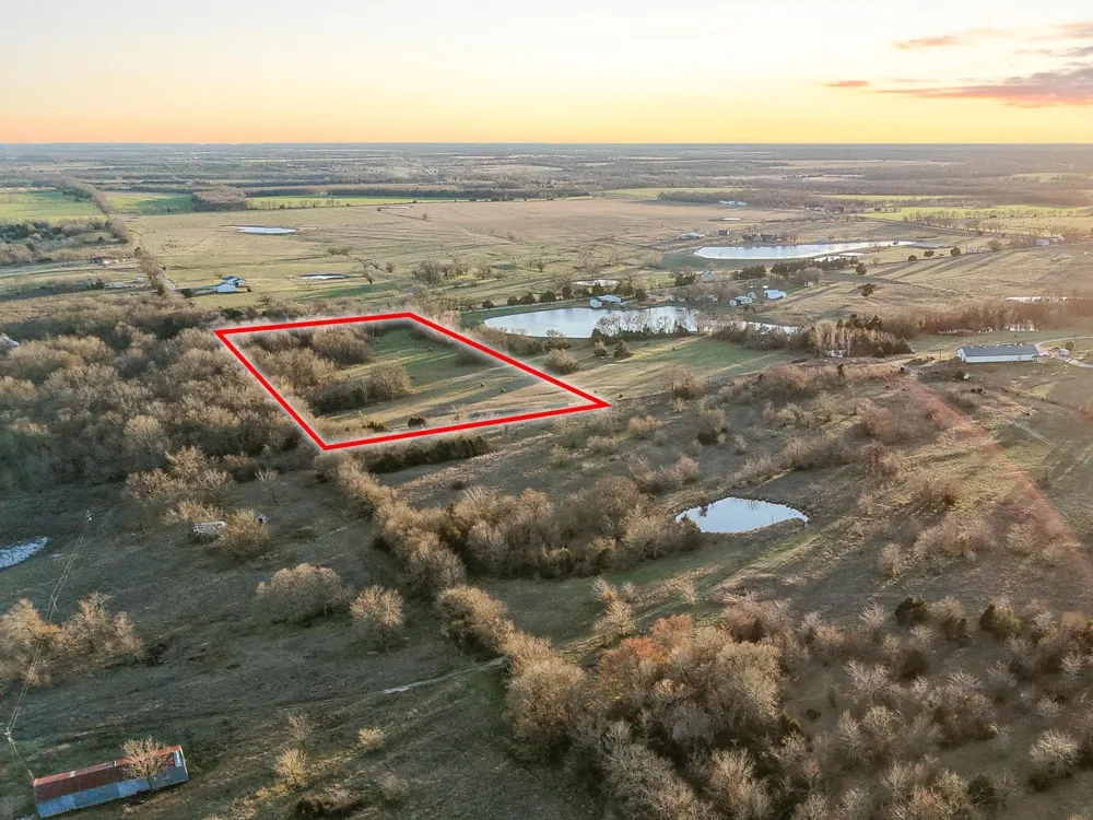 County Road 4618 Wolfe City, TX 75496