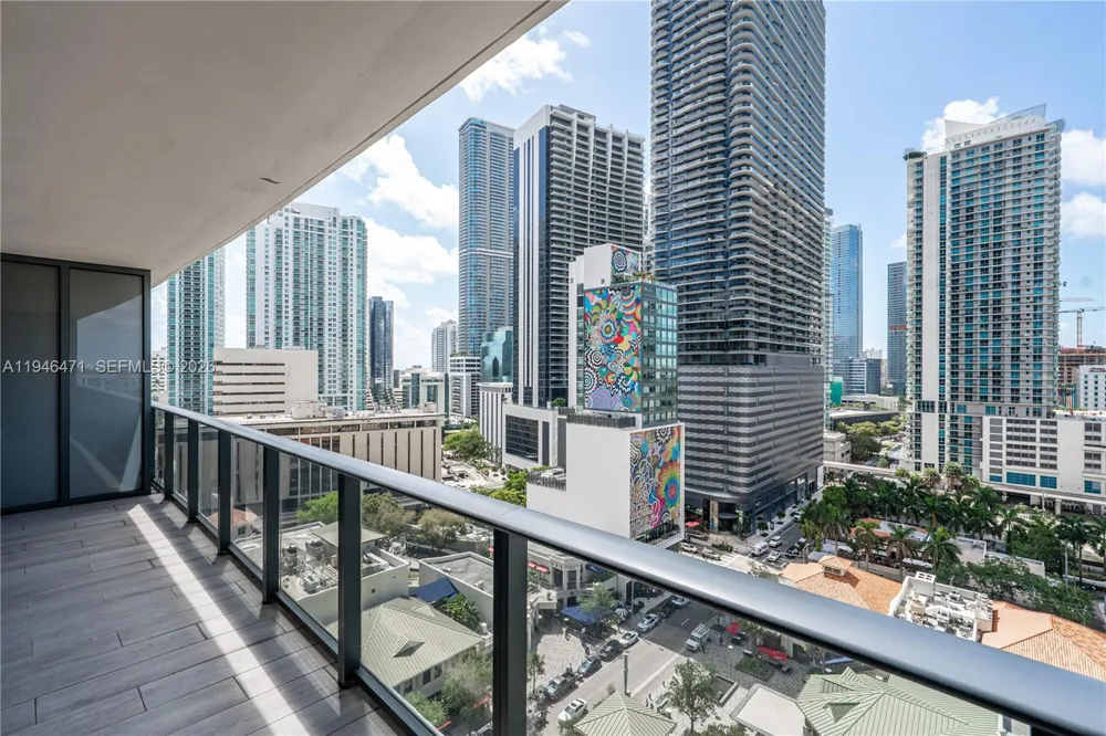 45 SW 9th St #1205 Miami, FL 33130