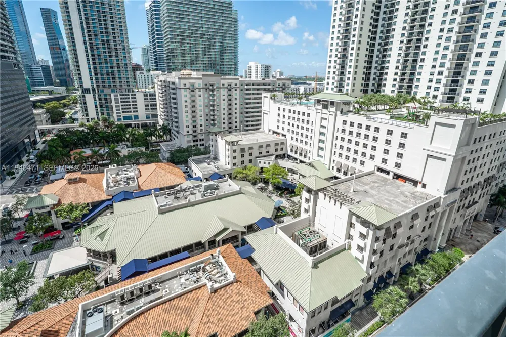 45 SW 9th St #1205 Miami, FL 33130