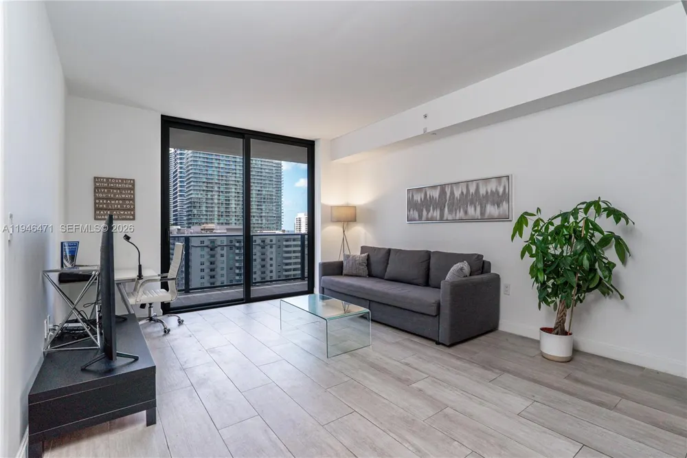 45 SW 9th St #1205 Miami, FL 33130