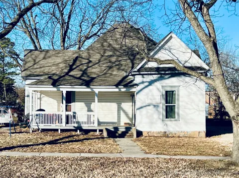 600 W 16th