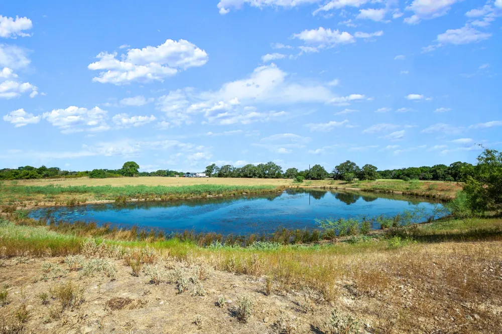 1099 Private Road 1061 Paige, TX 78659