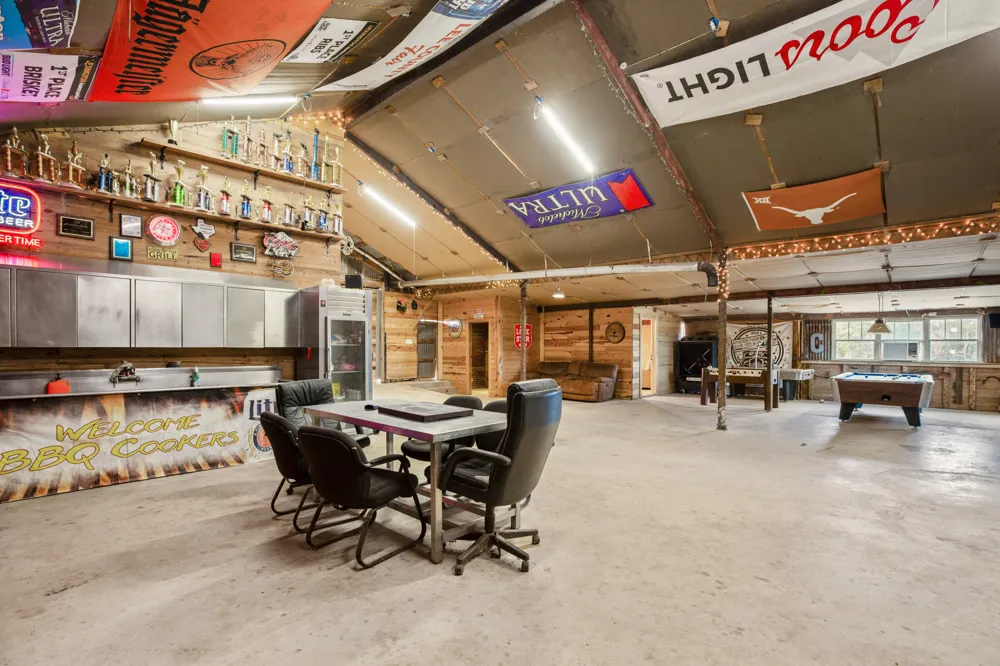 1099 Private Road 1061 Paige, TX 78659