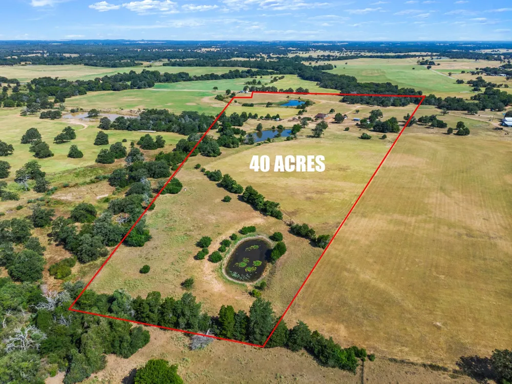 1099 Private Road 1061 Paige, TX 78659