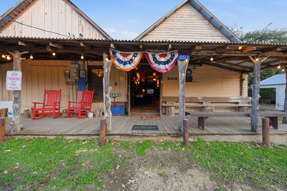 12528 Fm 109 Industry, TX 78944