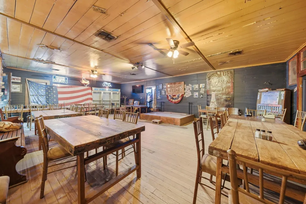 12528 Fm 109 Industry, TX 78944