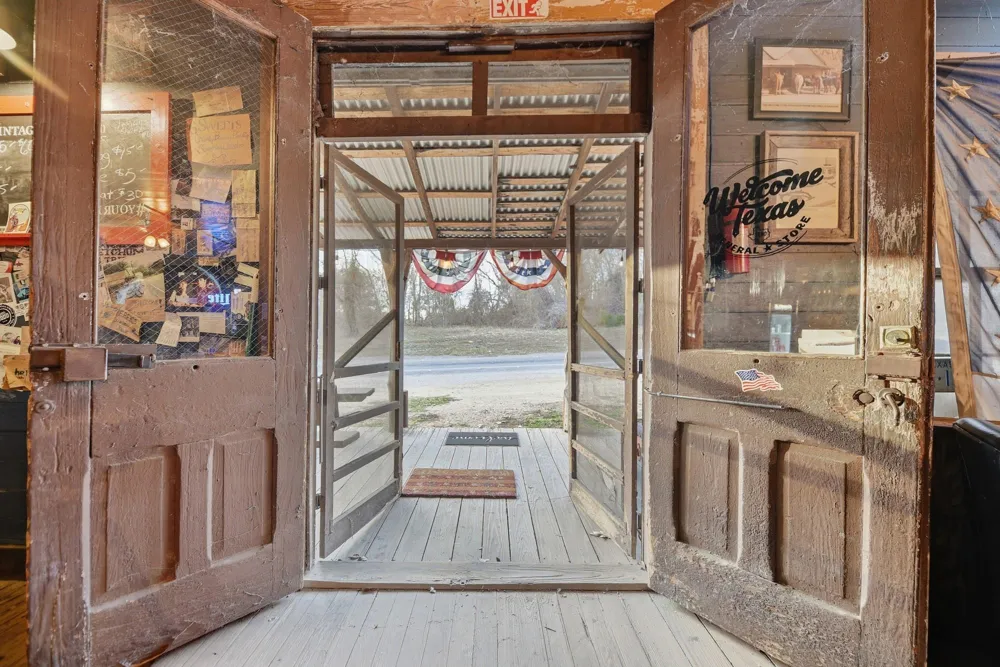 12528 Fm 109 Industry, TX 78944
