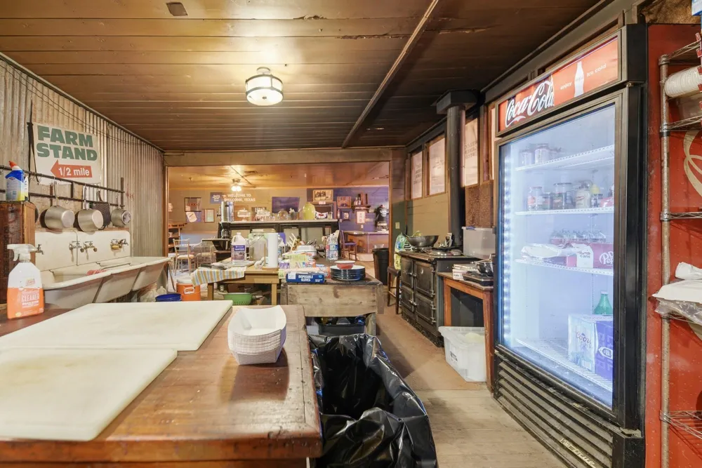12528 Fm 109 Industry, TX 78944