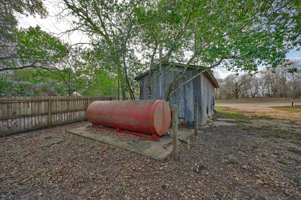 12528 Fm 109 Industry, TX 78944