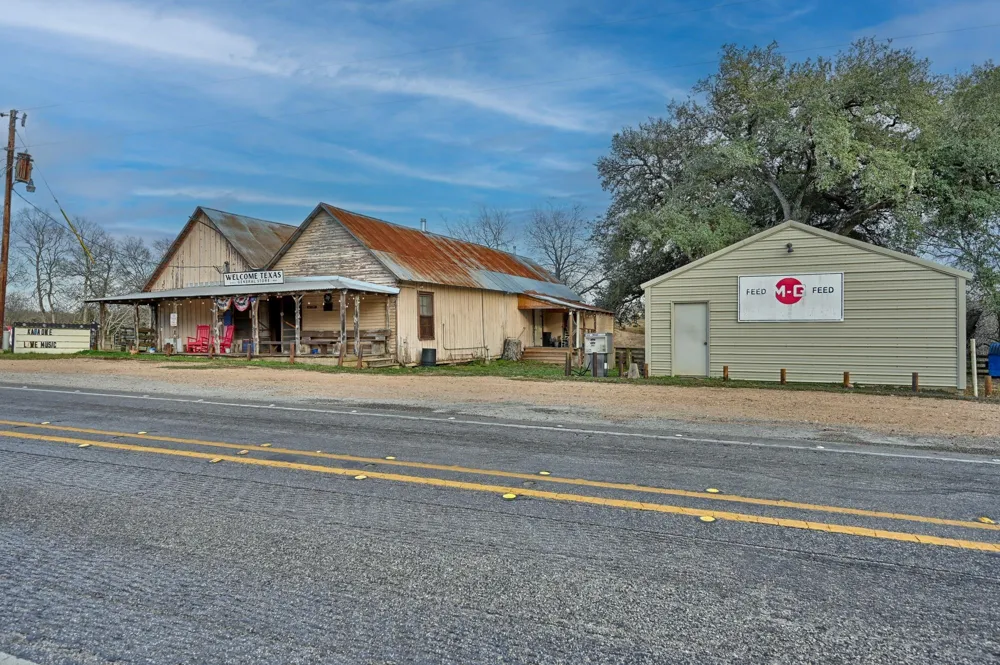 12528 Fm 109 Industry, TX 78944