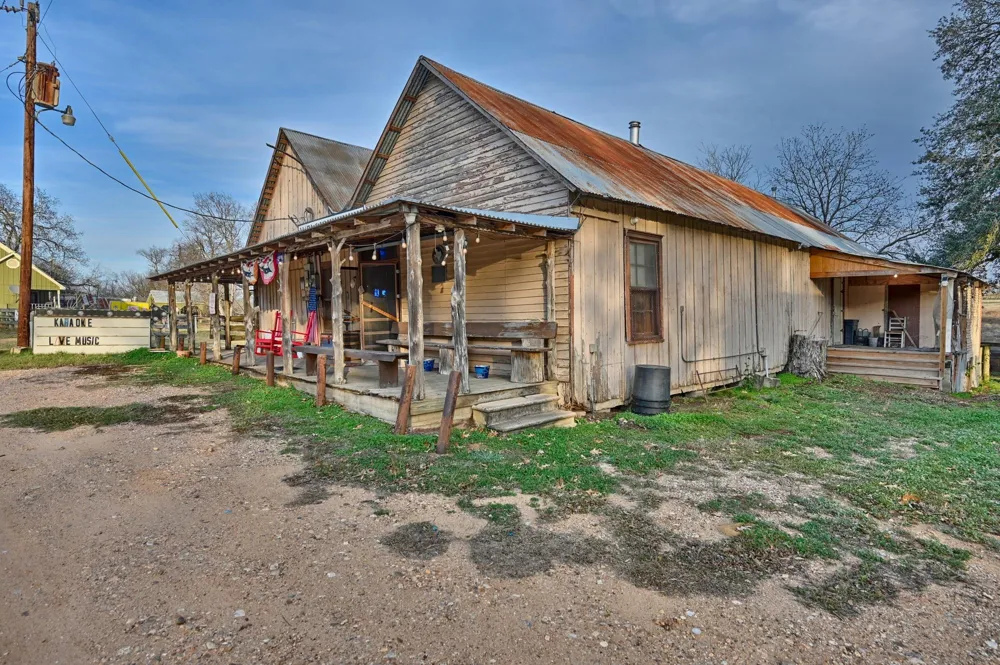 12528 Fm 109 Industry, TX 78944