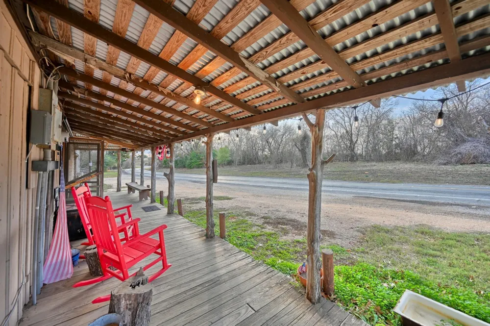 12528 Fm 109 Industry, TX 78944