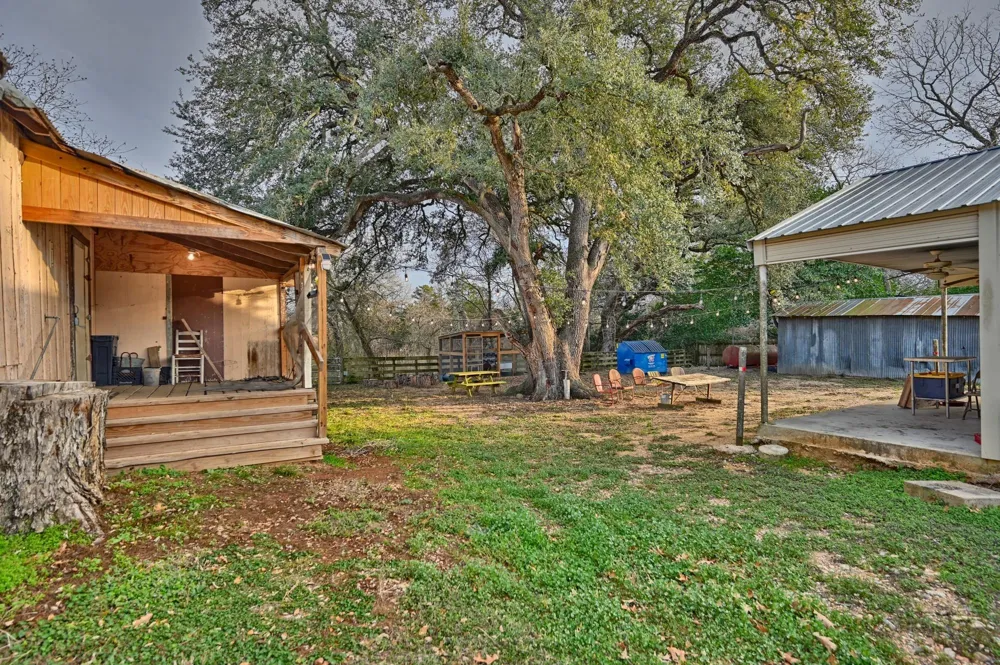 12528 Fm 109 Industry, TX 78944