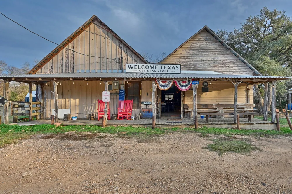 12528 Fm 109 Industry, TX 78944