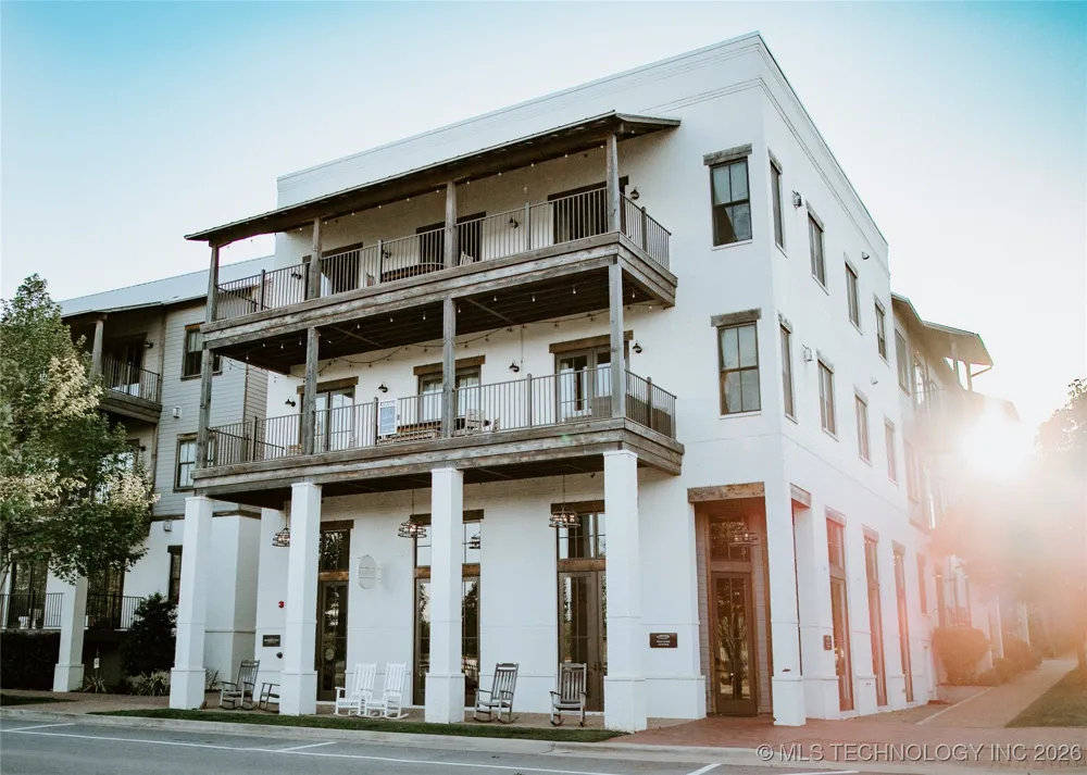 29 Water Street #8 Carlton Landing, OK 74432