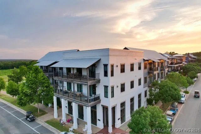 29 Water Street #8 Carlton Landing, OK 74432