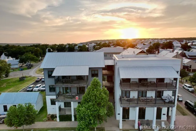 29 Water Street #8 Carlton Landing, OK 74432