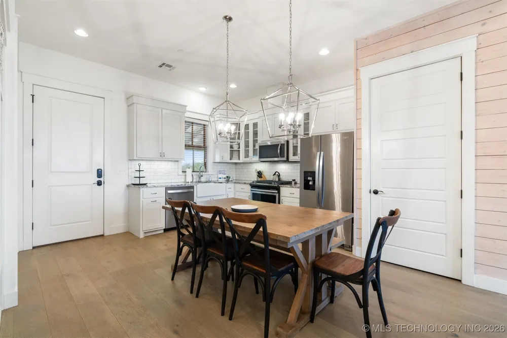 29 Water Street #8 Carlton Landing, OK 74432