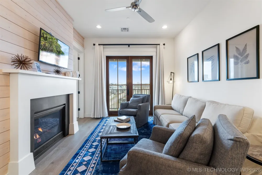 29 Water Street #8 Carlton Landing, OK 74432