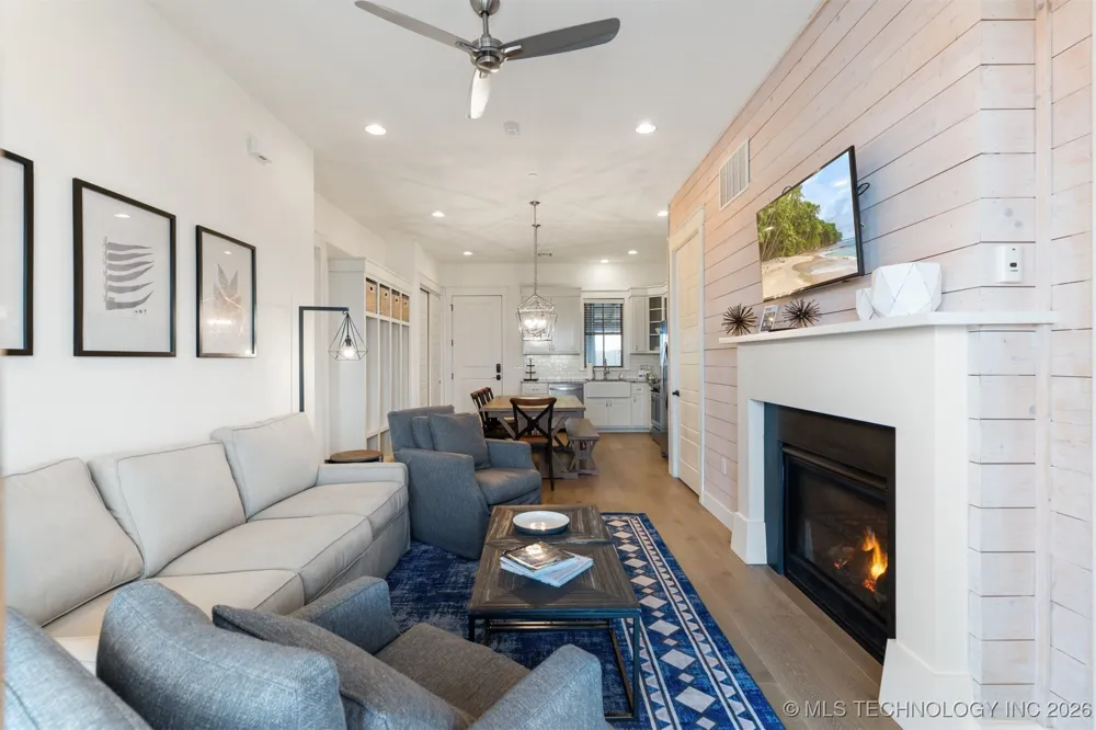 29 Water Street #8 Carlton Landing, OK 74432