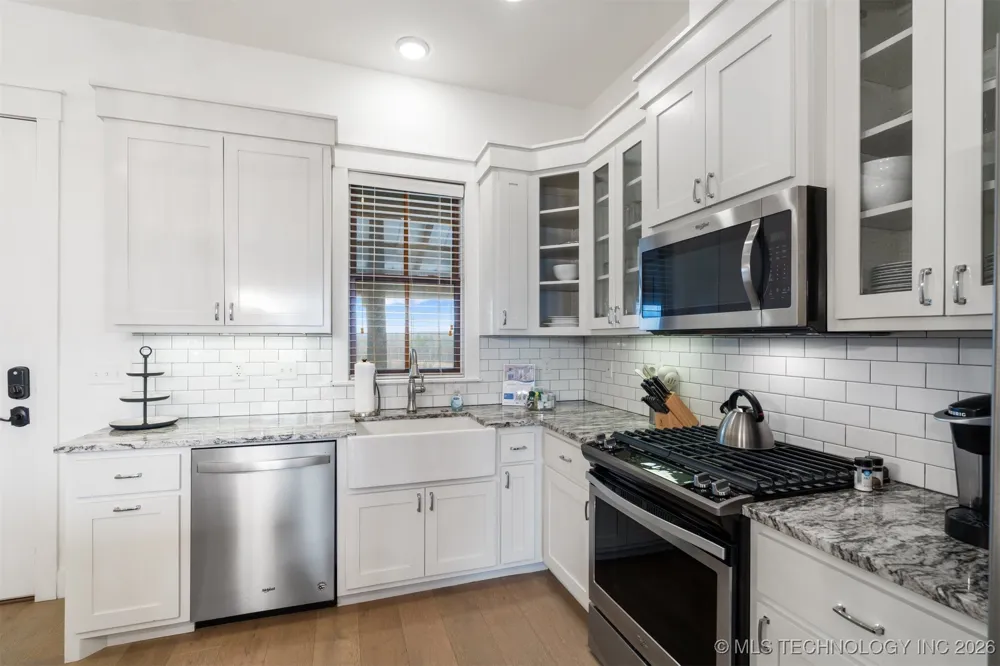 29 Water Street #8 Carlton Landing, OK 74432